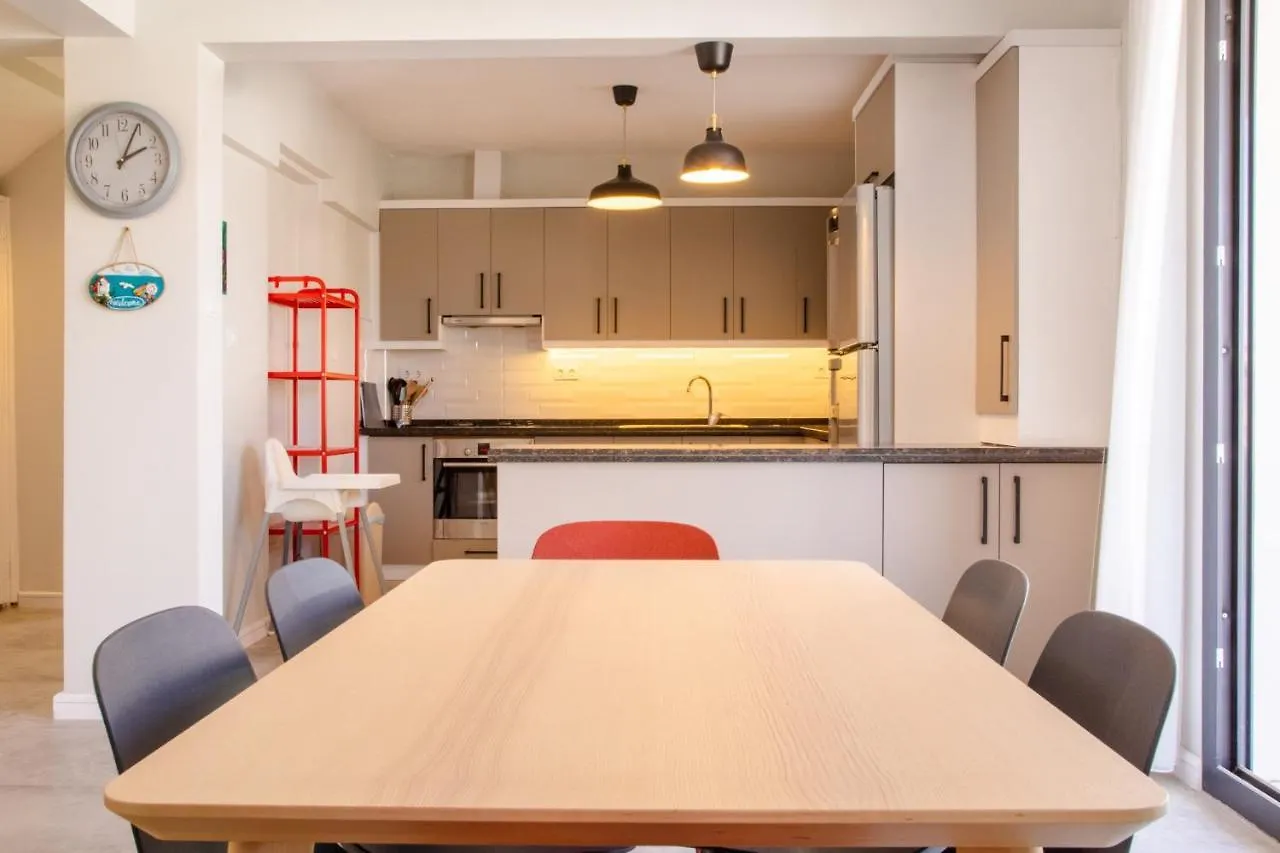 Fully Furnished And Stylish Villa In Izmir